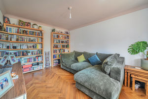 Lounge- click for photo gallery